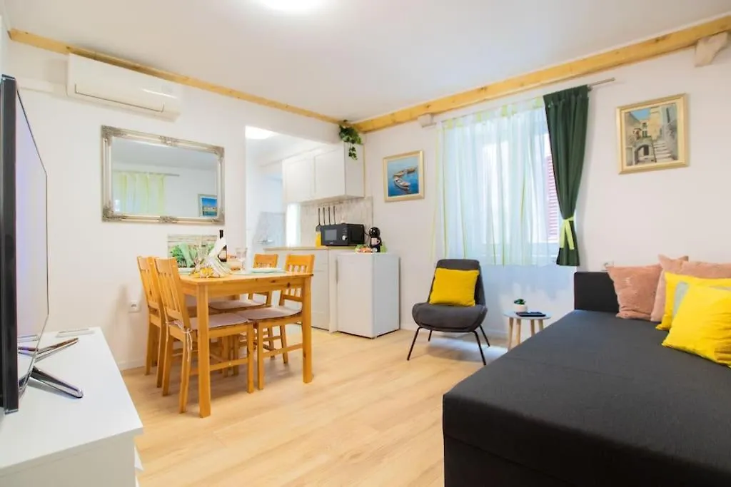 Apartment In The Old Town Of Trogir Croatia