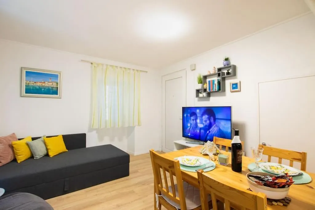 Apartment In The Old Town Of Trogir Croatia